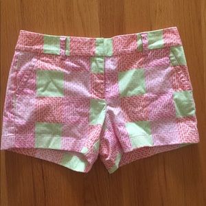 Kids whale vineyard vines shorts!